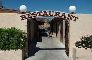 Lakeshore Restaurant parking lot entrance